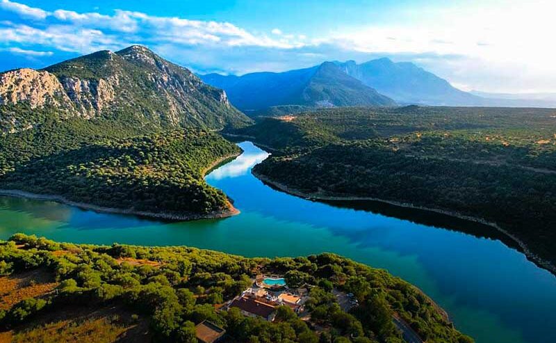 L’isola sacrificata. Rinnovabili in Sardegna: necessità o volontà di sfruttamento?