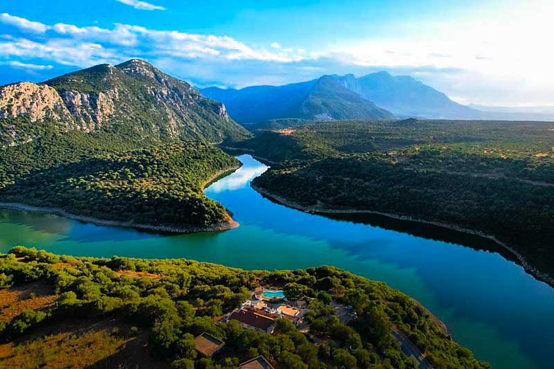 Immagine dall' alto del lago Cedrino